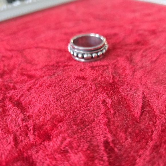 Sterling Silver Spinner Ring - Picture 4 of 6